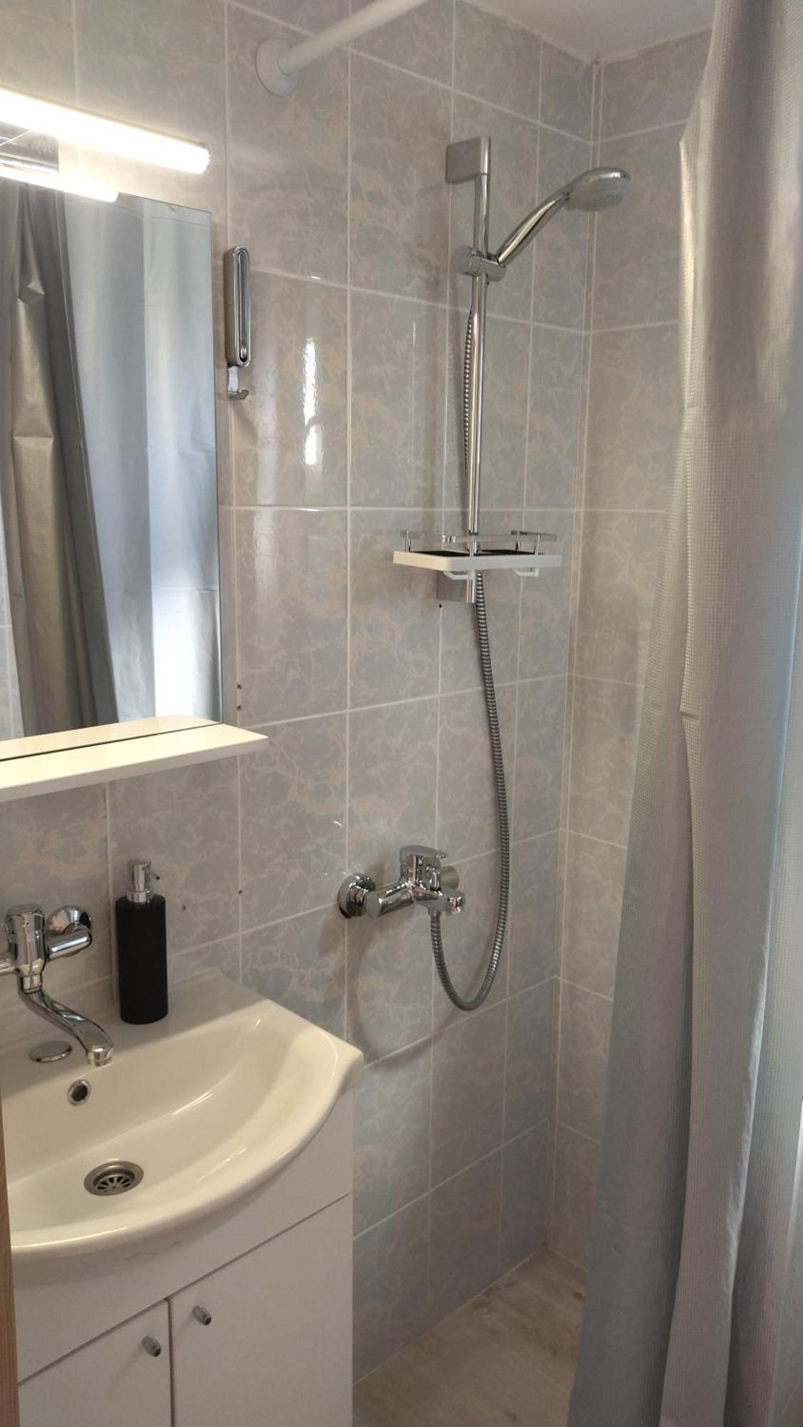 Apartment Uki Premantura Esterno foto