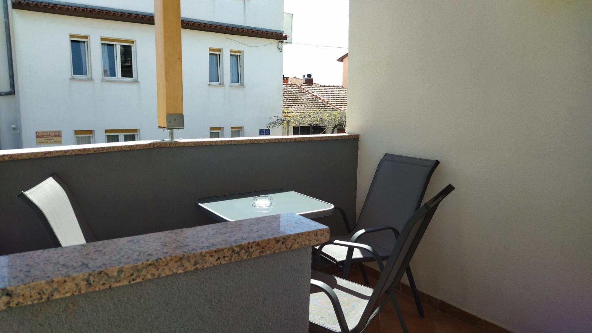 Apartment Uki Premantura Esterno foto